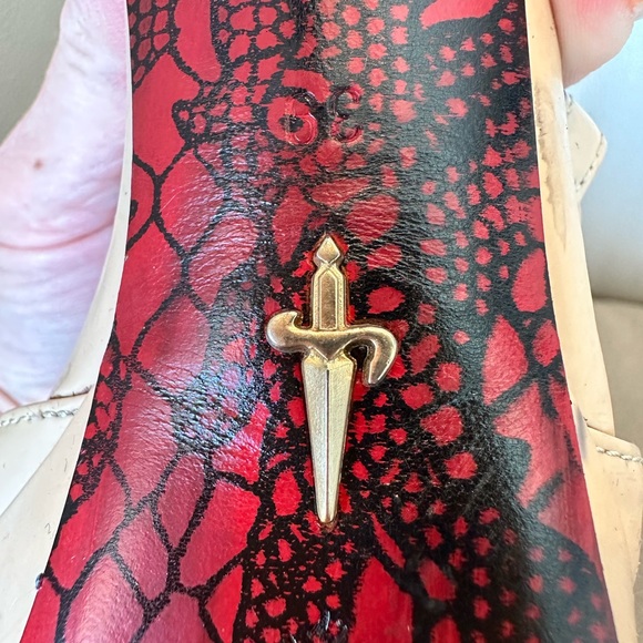 Cesare Paciotti Tan and Red Wedges - Picture 3 of 10